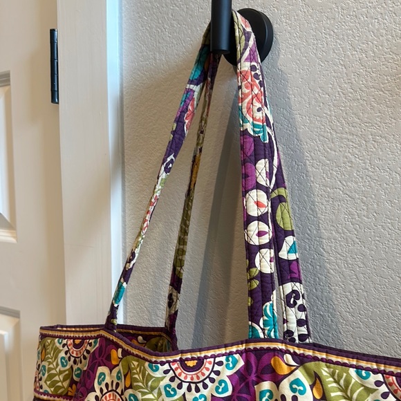 EUC Vera Bradley Brand Colorful Floral Patterned Shoulder Bag Purse Tote Bag main image 1